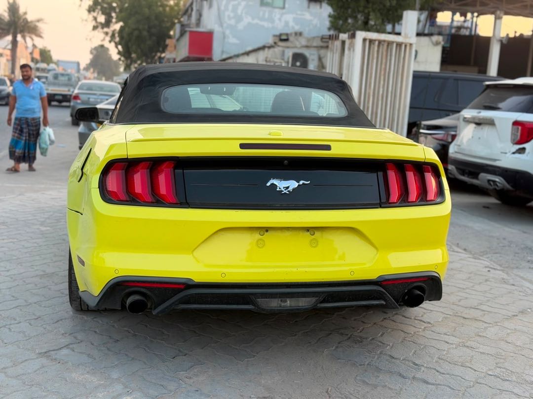 Car Image 2021 FORD MUSTANG