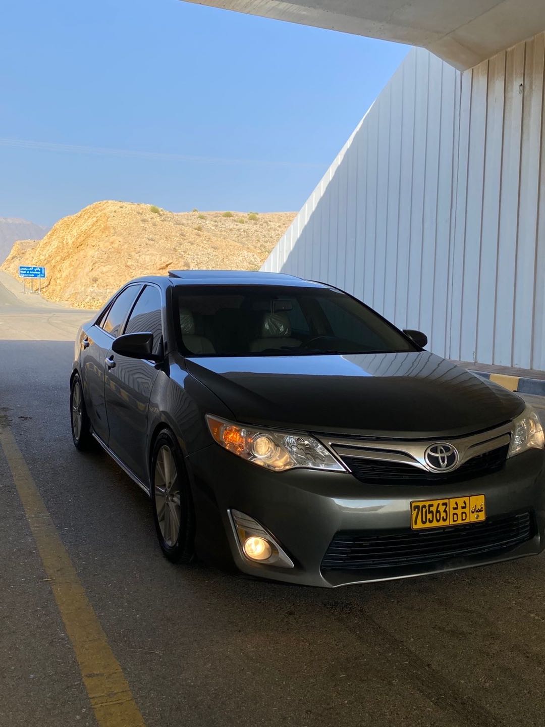 Car Image 2013 TOYOTA CAMRY XLE