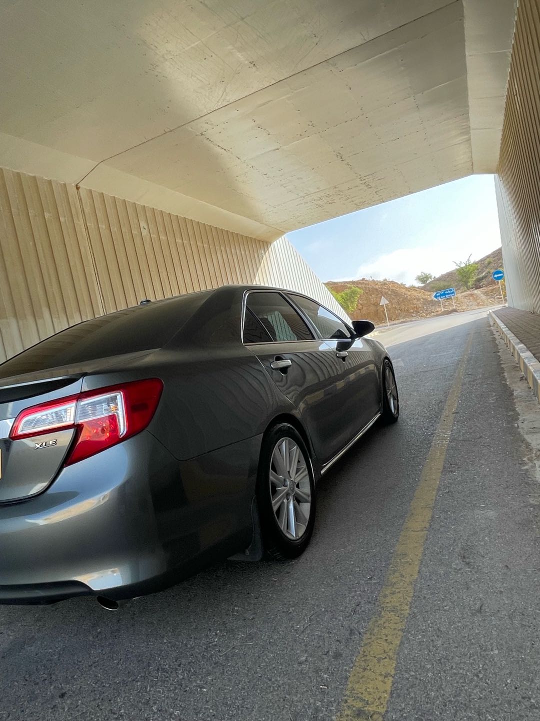 Car Image 2013 TOYOTA CAMRY XLE