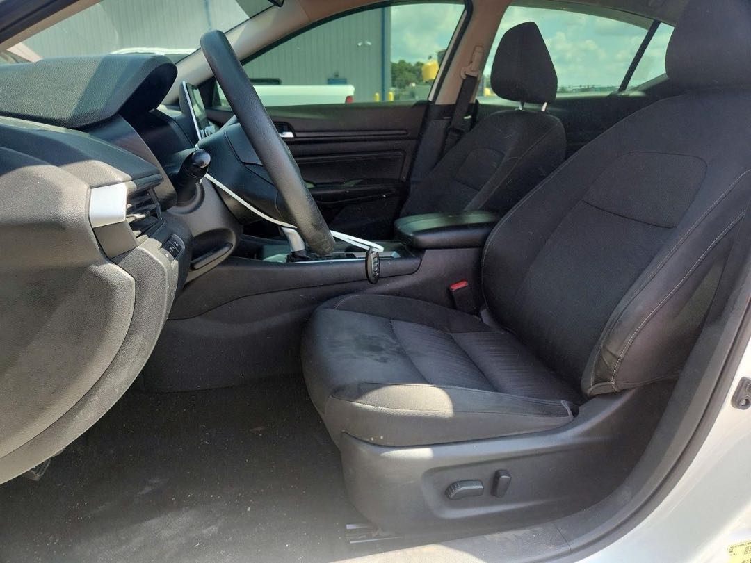 Car Image 2019 NISSAN ALTIMA