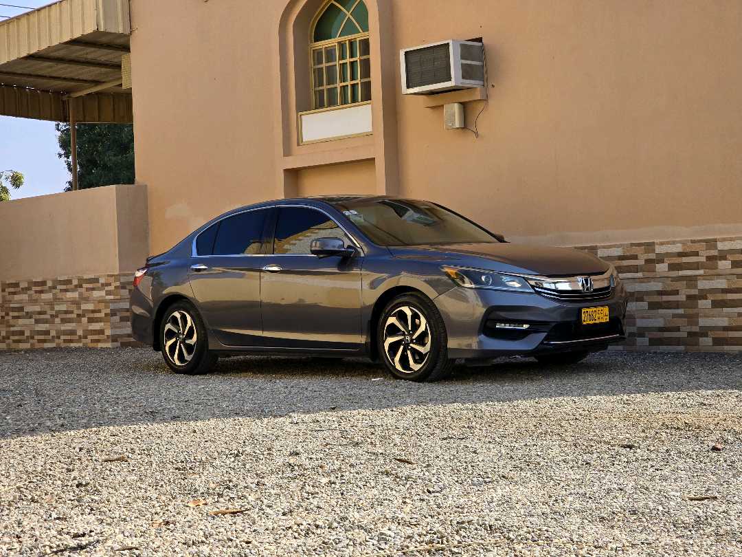 Car Image 2017 HONDA ACCORD EXL