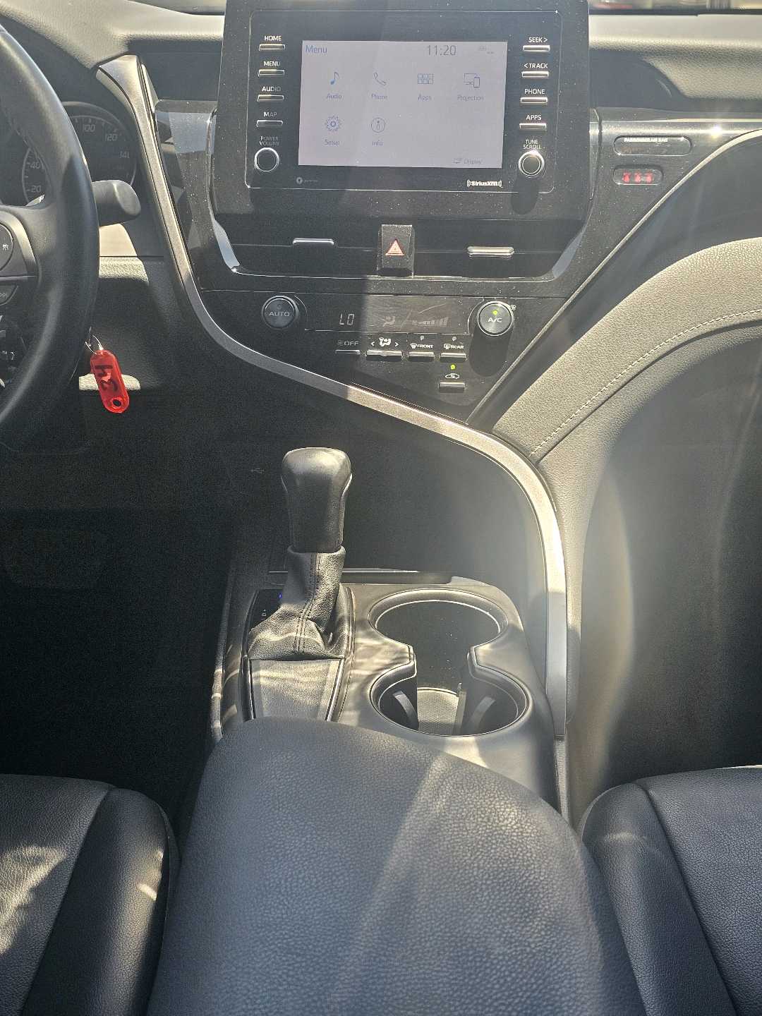 Car Image 2021 TOYOTA CAMRY SE