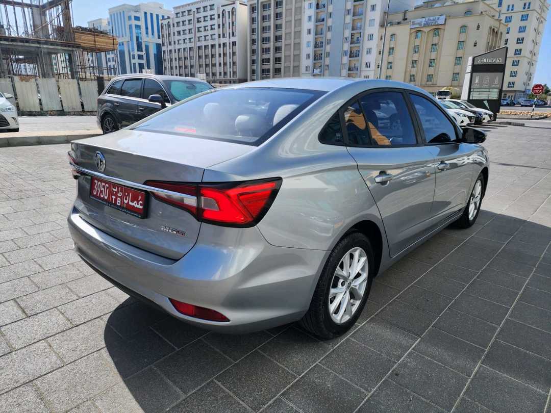 أم جي 5 2022