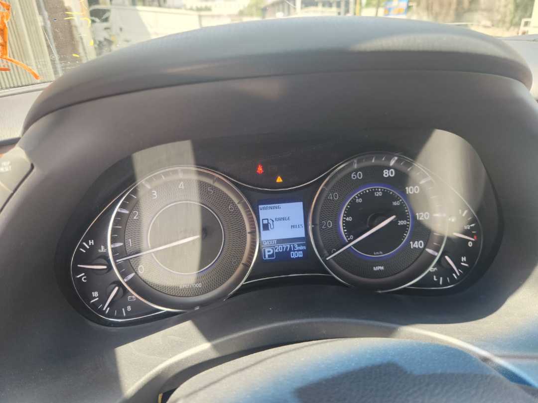 Car Image 2017 INFINITI QX80