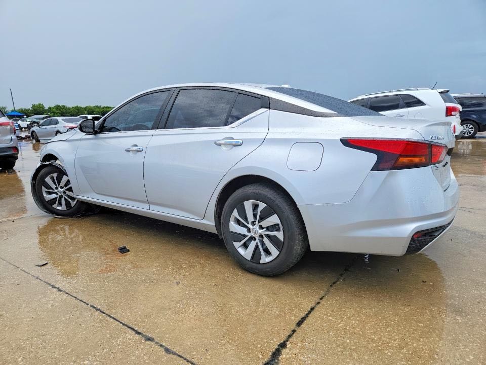 Car Image 2020 NISSAN ALTIMA