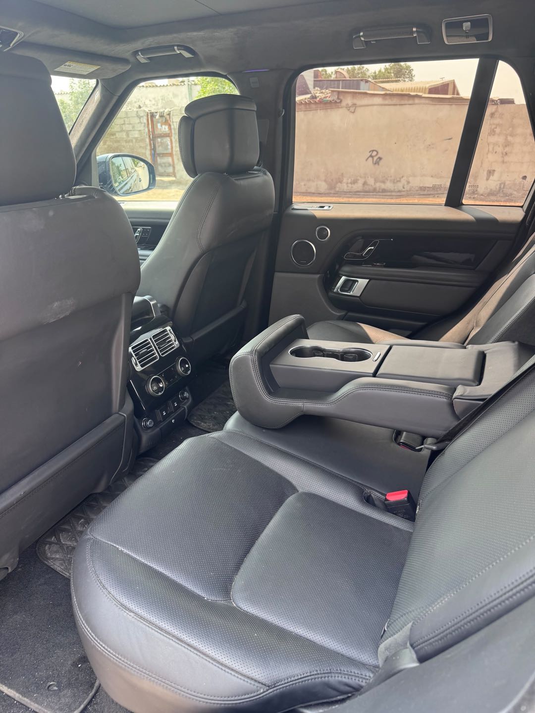 Car Image 2019 LAND ROVER VOGUE