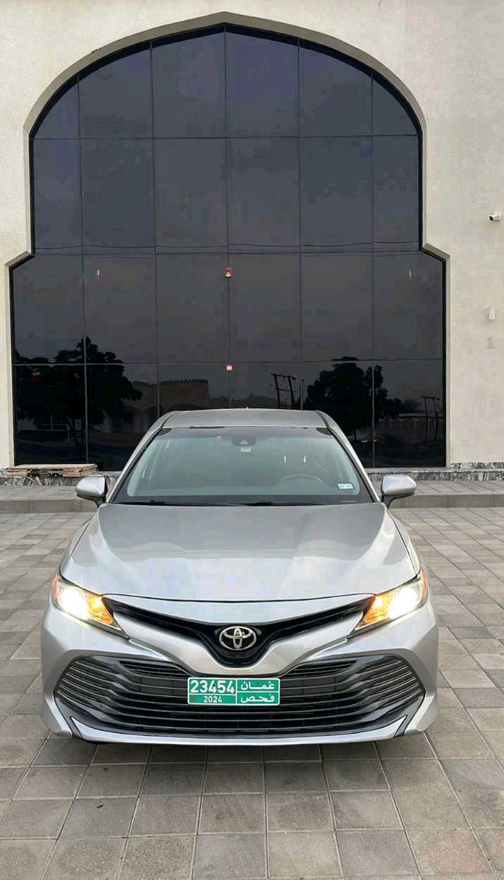 Car Image 2019 TOYOTA CAMRY LE