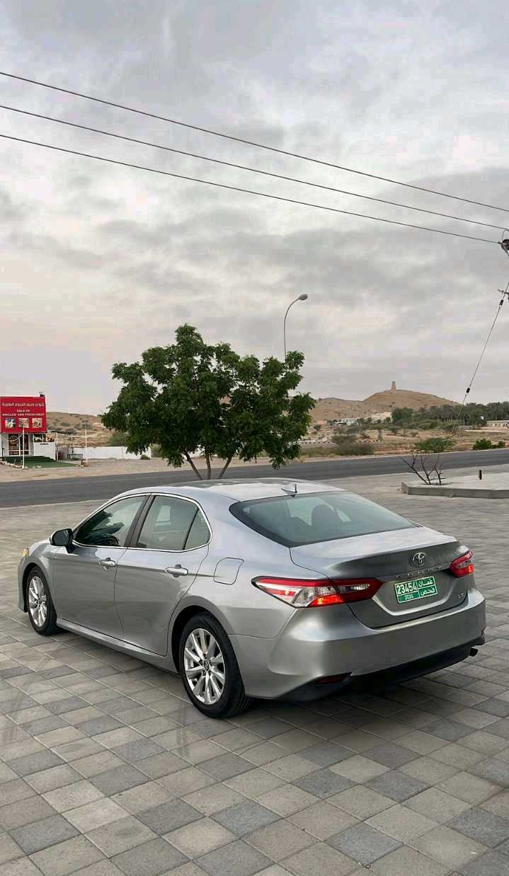 Car Image 2019 TOYOTA CAMRY LE