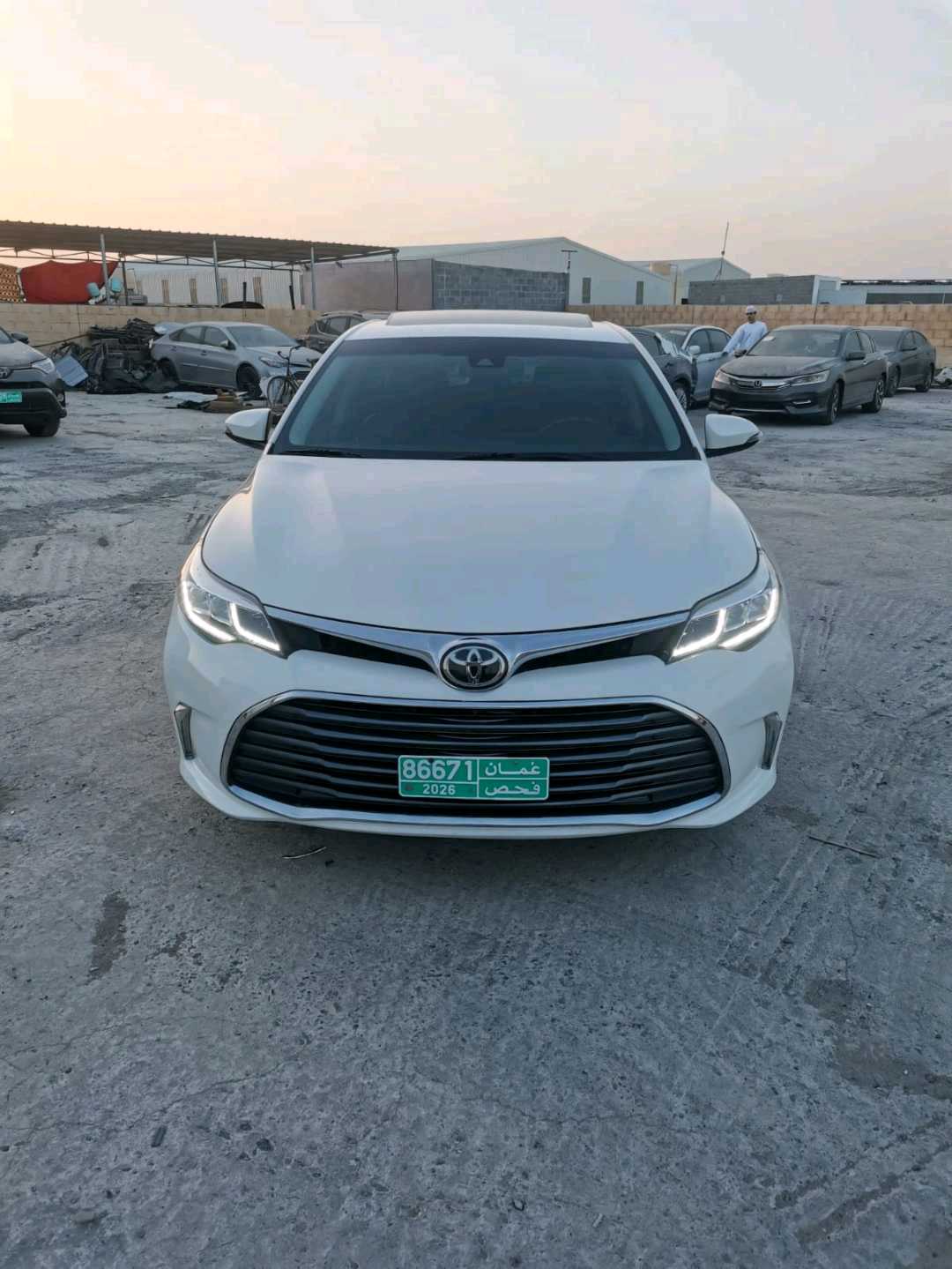 Car Image 2018 TOYOTA AVALON TOURING
