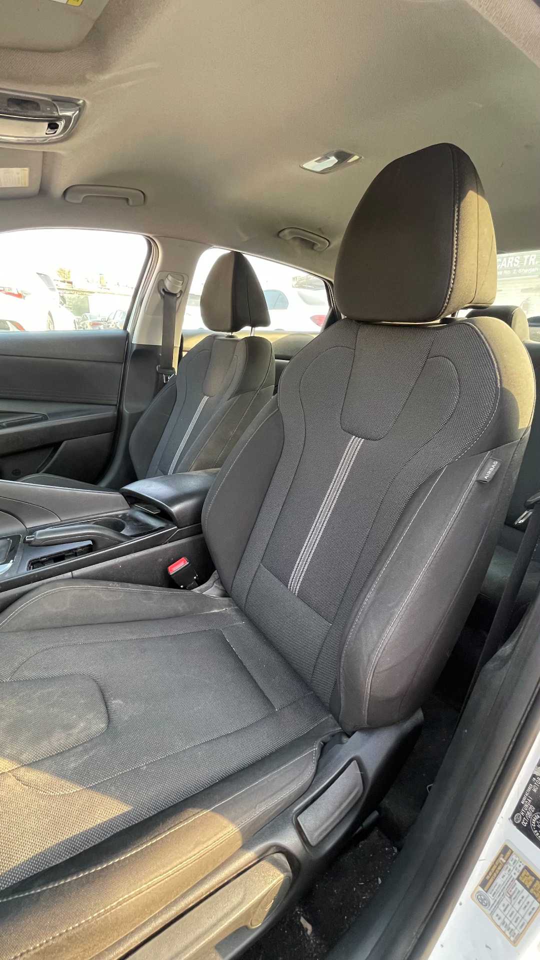 Car Image 2021 HYUNDAI ELANTRA