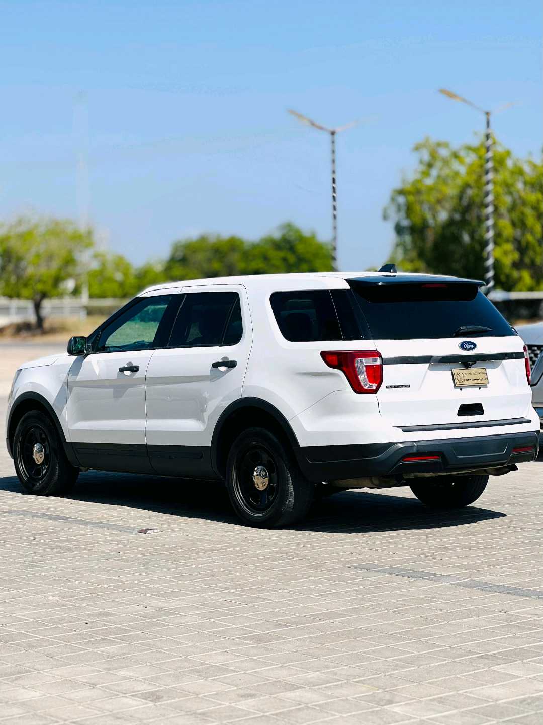 Car Image 2018 FORD EXPLORER 