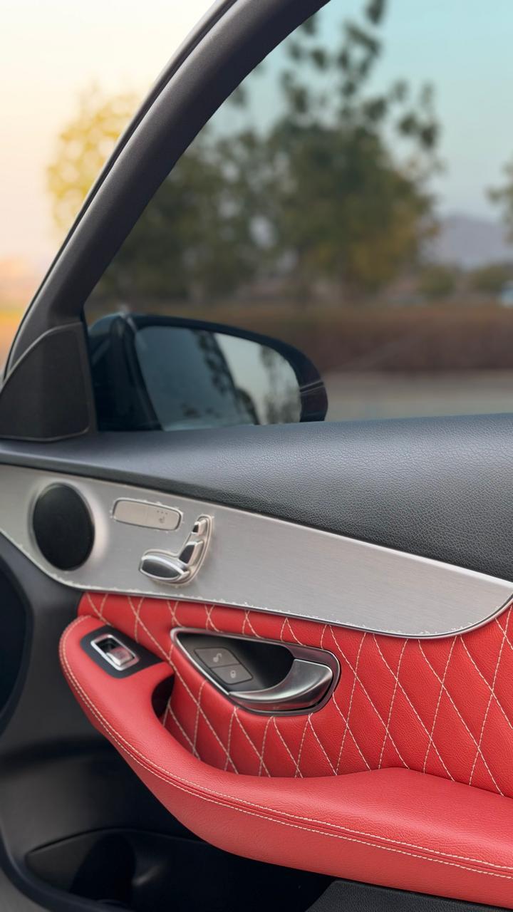 Car Image 2018 MERCEDES C Class 300