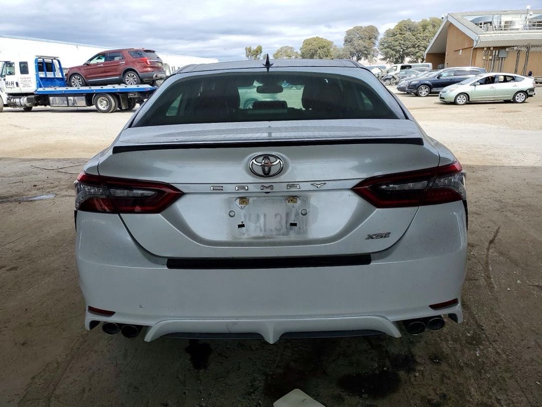 Car Image 2021 TOYOTA CAMRY