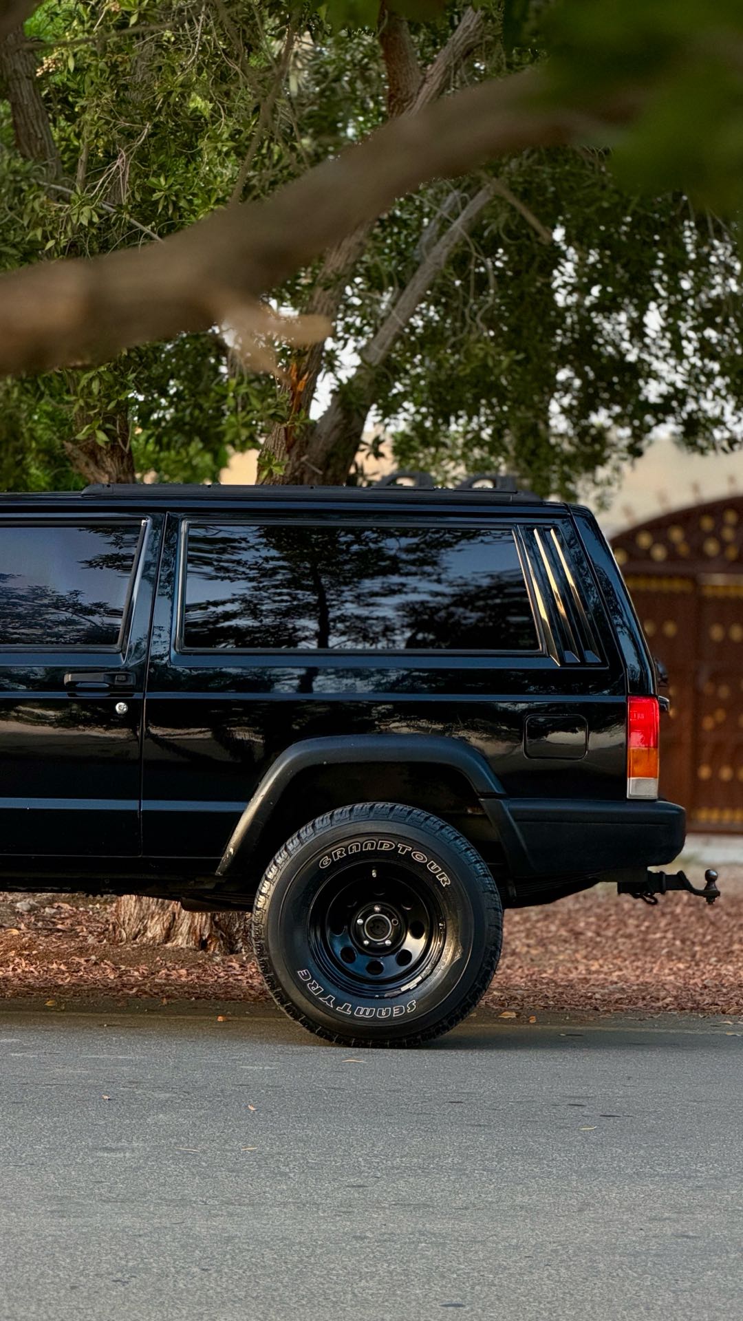 Car Image 1999 JEEP CHEROKEE 