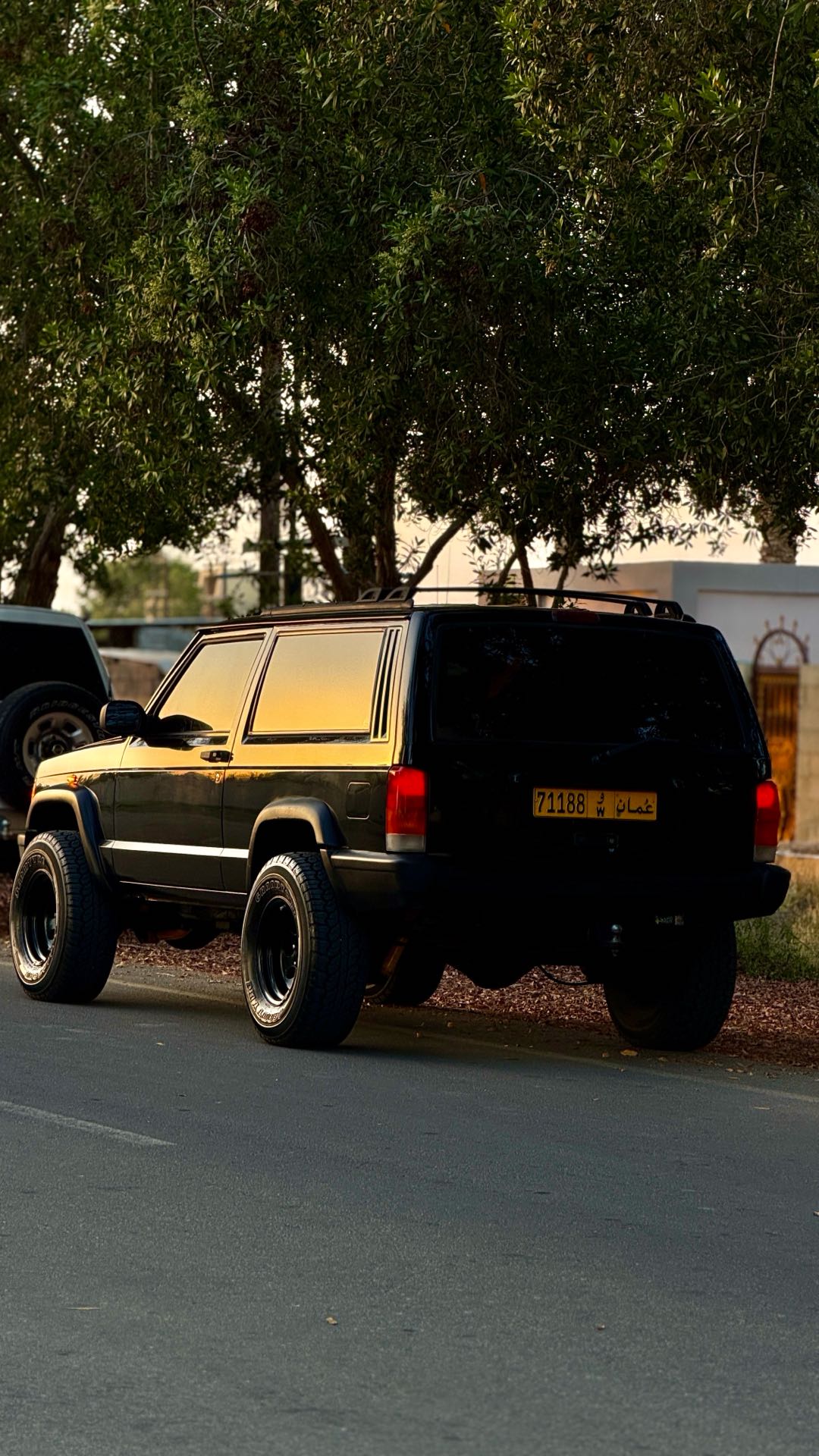Car Image 1999 JEEP CHEROKEE 