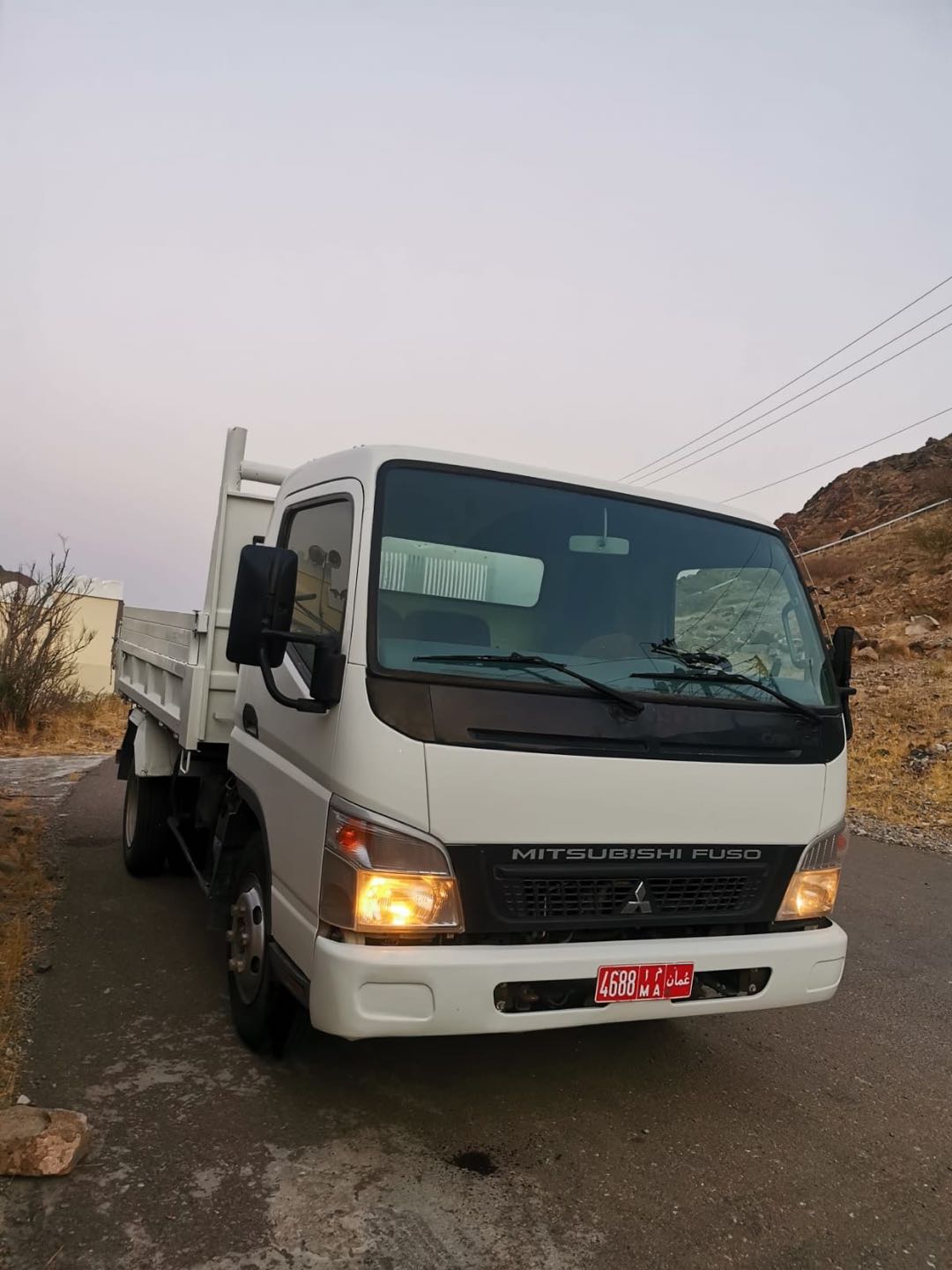 Car Image 2015 MITSUBISHI FUSO 