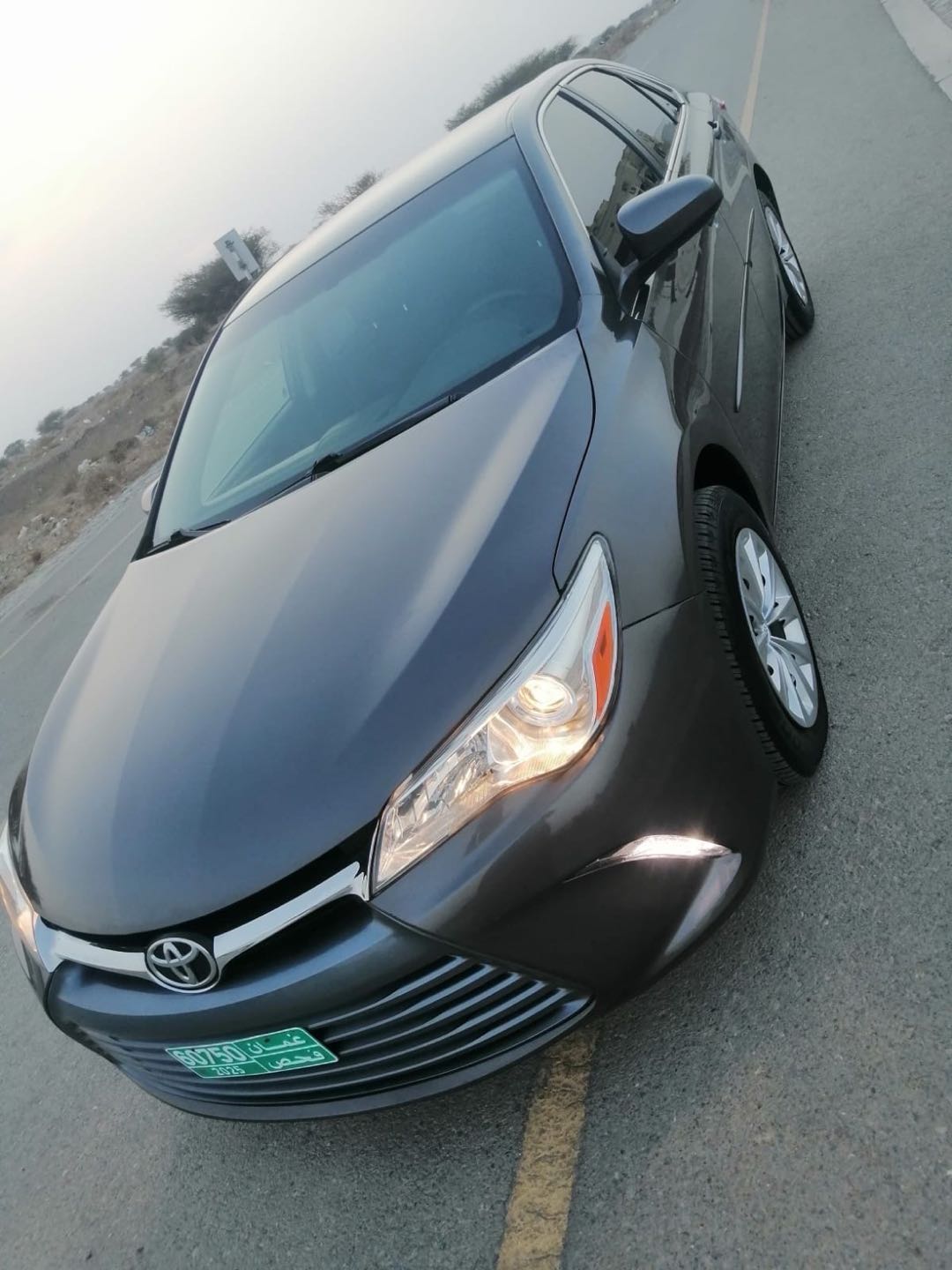 Car Image 2017 TOYOTA CAMRY LE