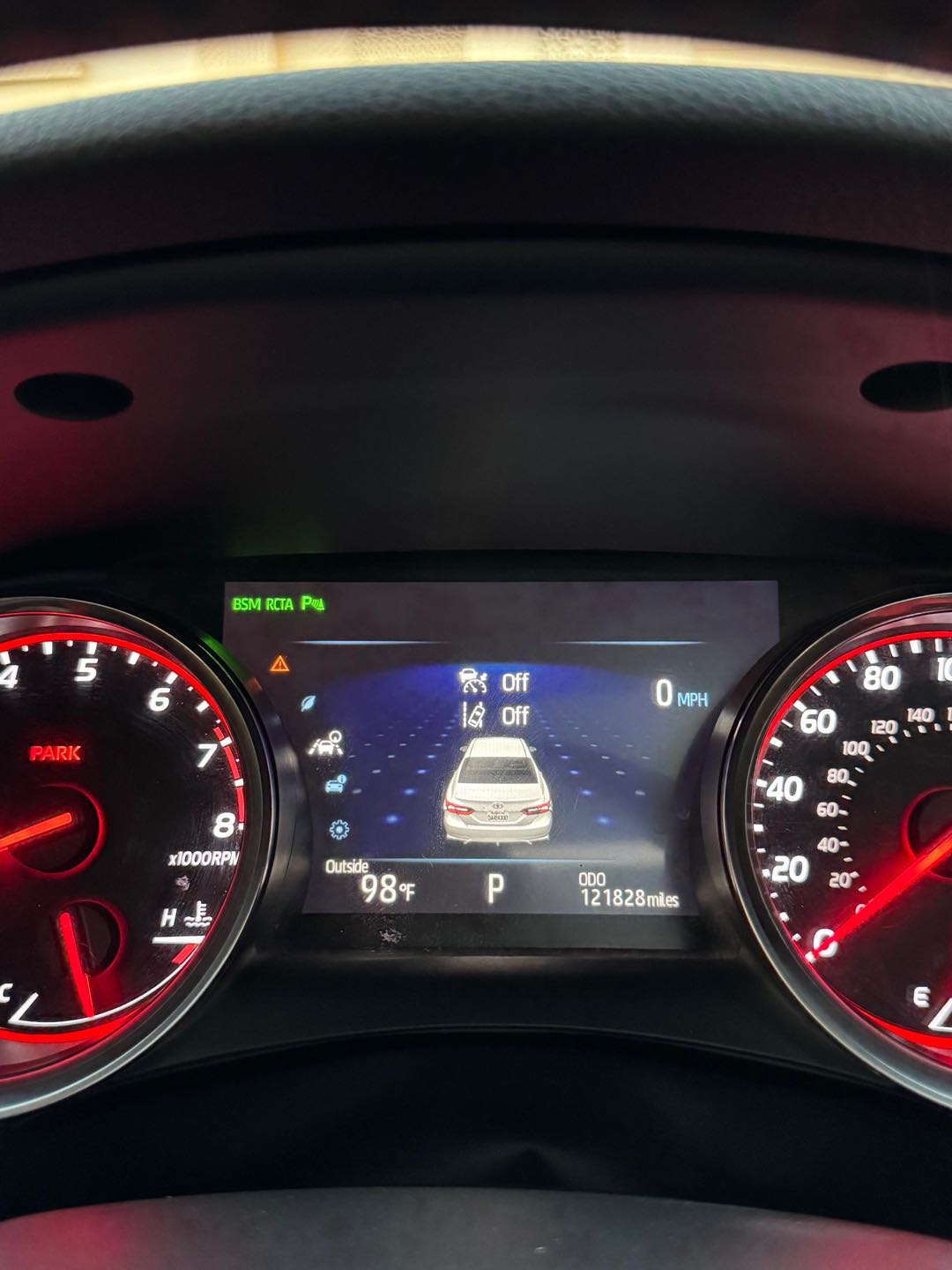 Car Image 2018 TOYOTA CAMRY XSE