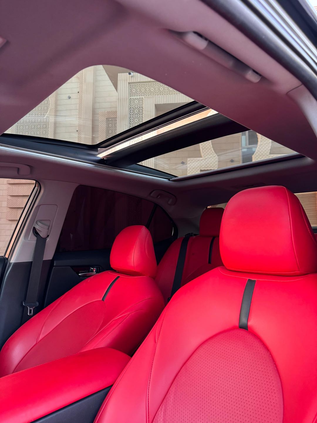 Car Image 2018 TOYOTA CAMRY XSE