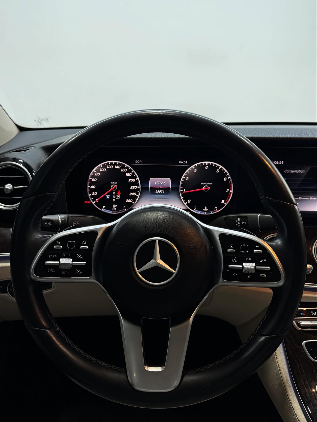 Car Image 2019 MERCEDES E Class 350