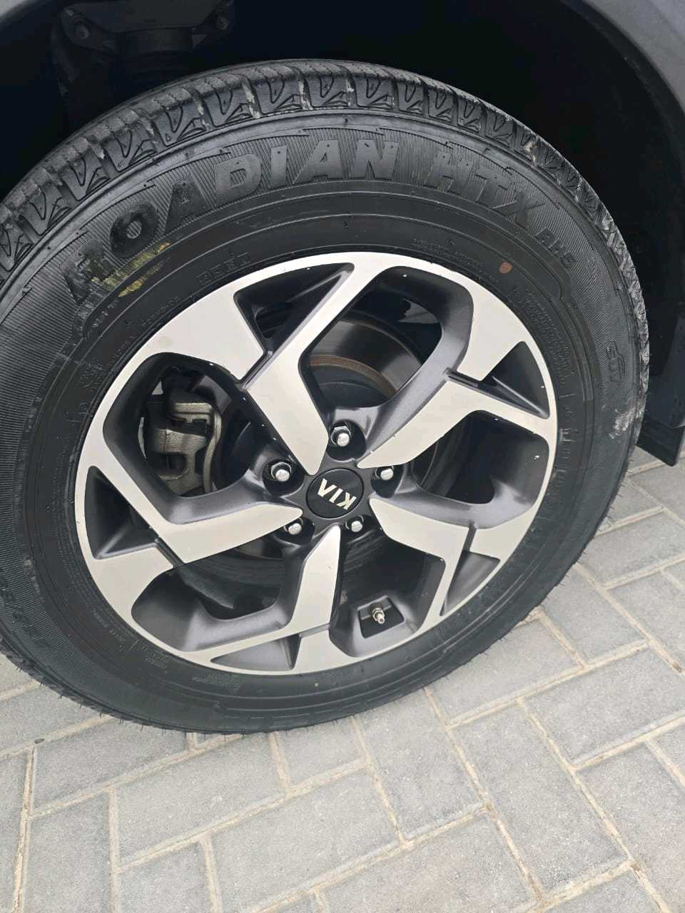 Car Image 2019 KIA SPORTAGE 