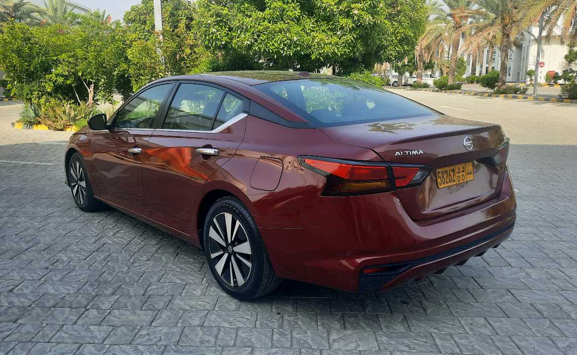 Car Image 2022 NISSAN ALTIMA SV