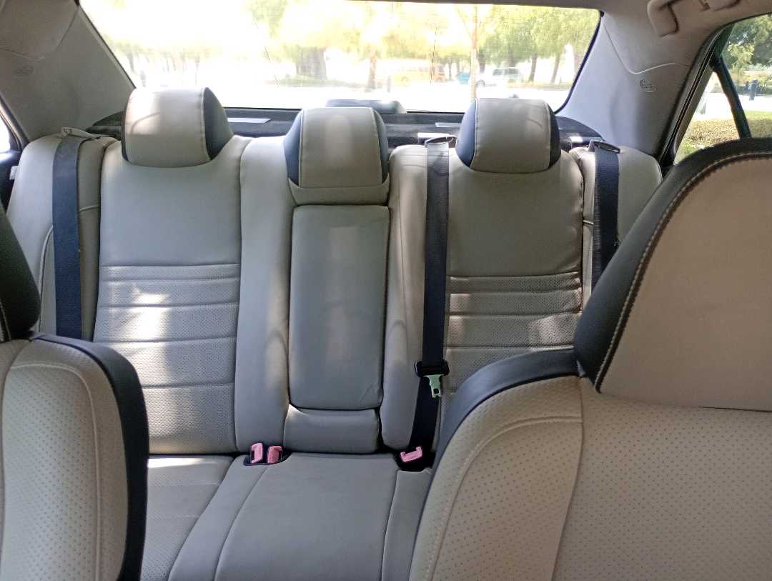 Car Image 2016 TOYOTA CAMRY XSE