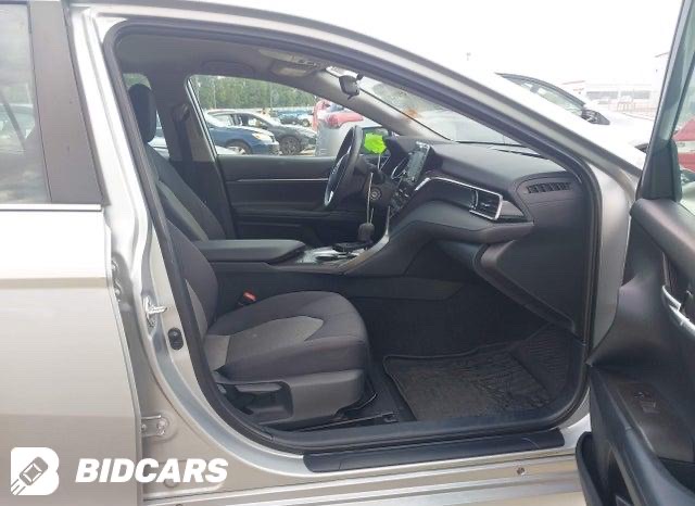 Car Image 2021 TOYOTA CAMRY