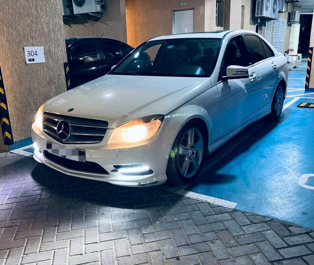 Car Image 2011 MERCEDES C Class