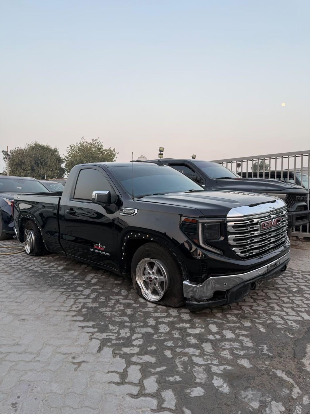 Car Image 2025 GMC SIERRA