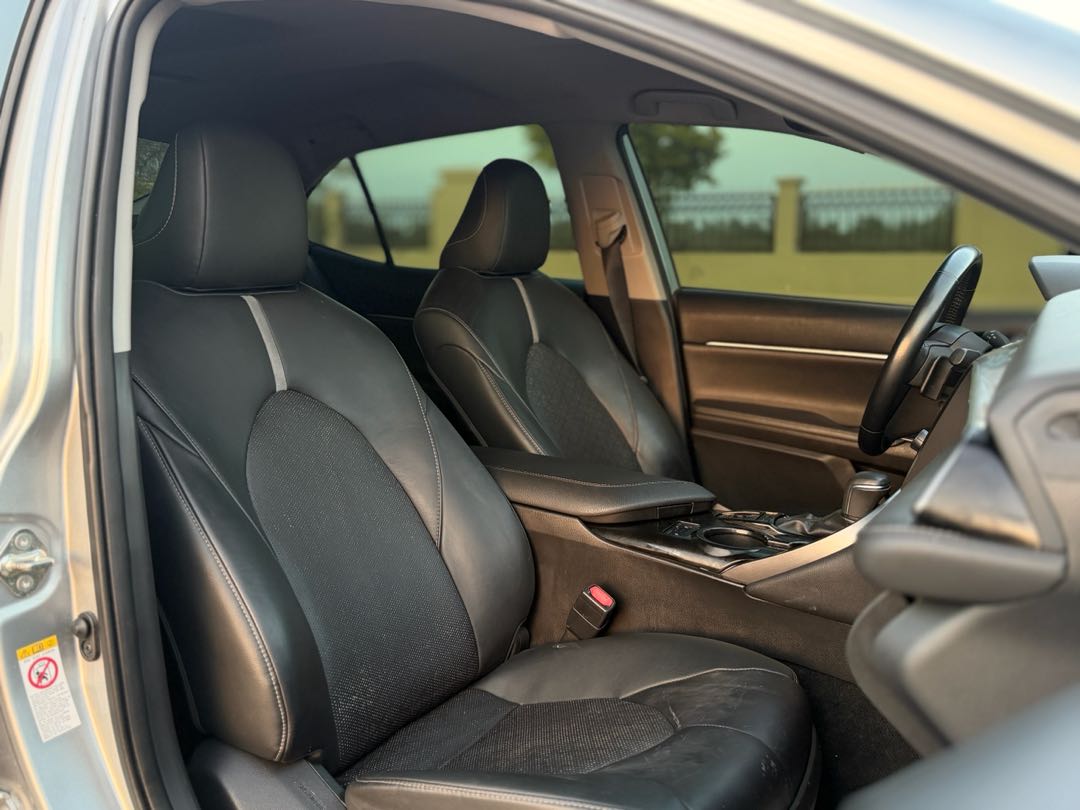 Car Image 2019 TOYOTA CAMRY XSE
