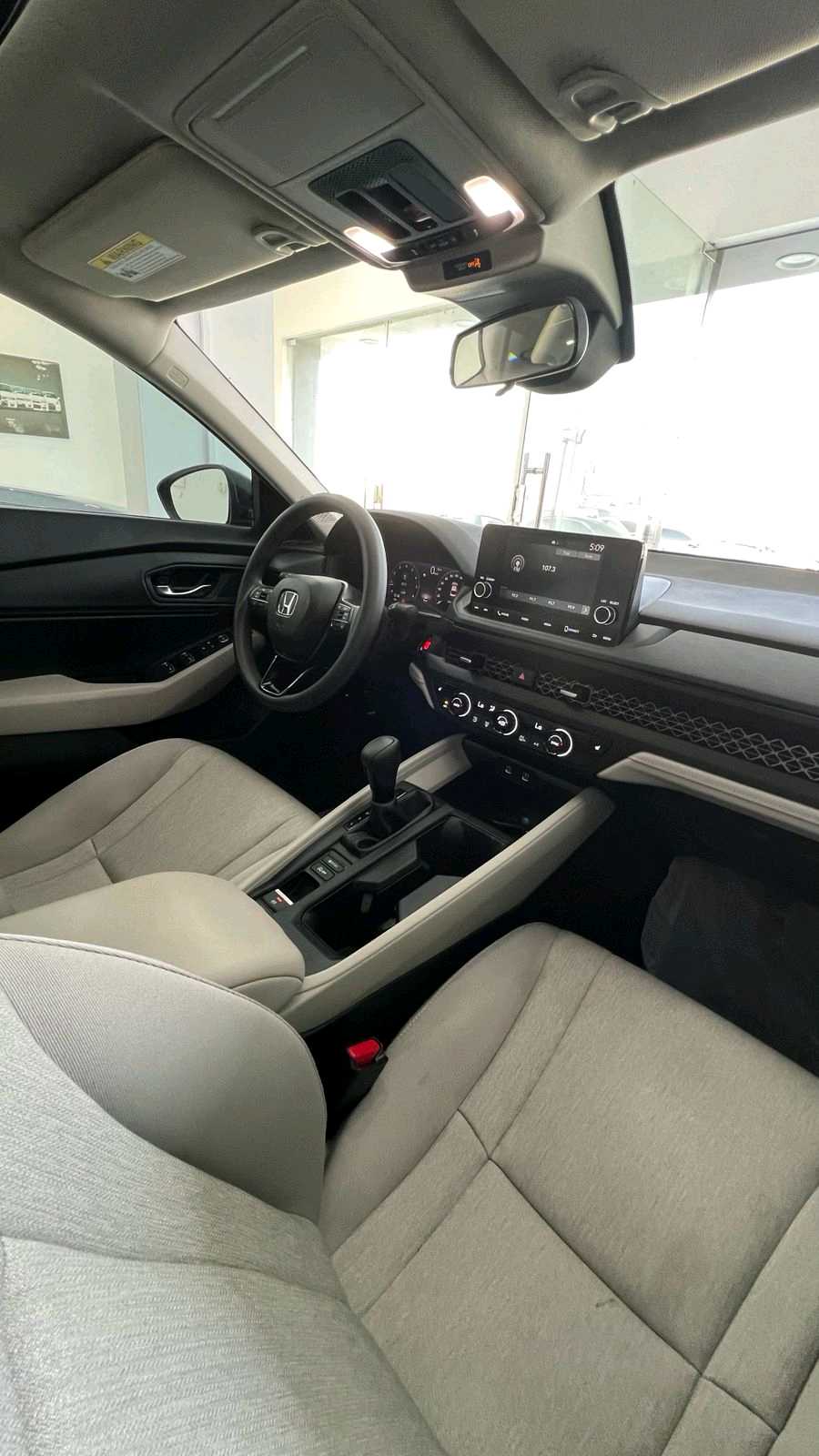 Car Image 2025 HONDA ACCORD 