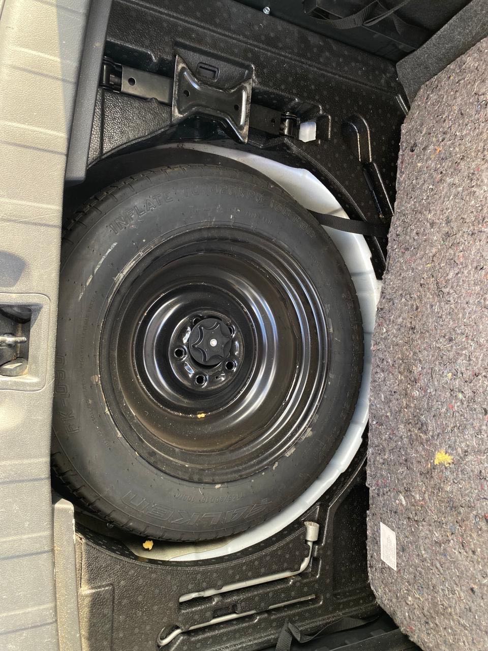 Car Image 2019 NISSAN ROGUE S