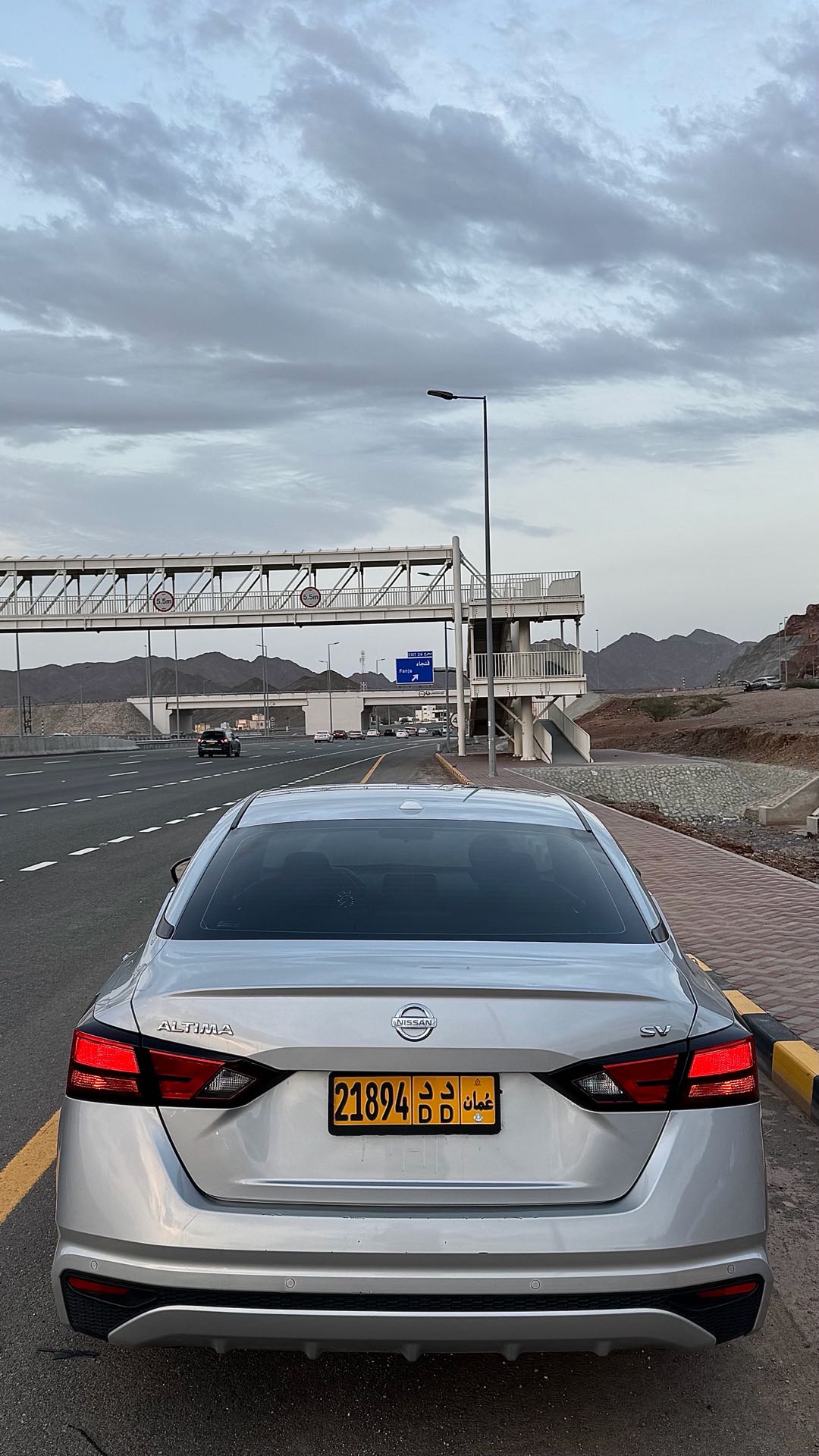 Car Image 2021 NISSAN ALTIMA SV