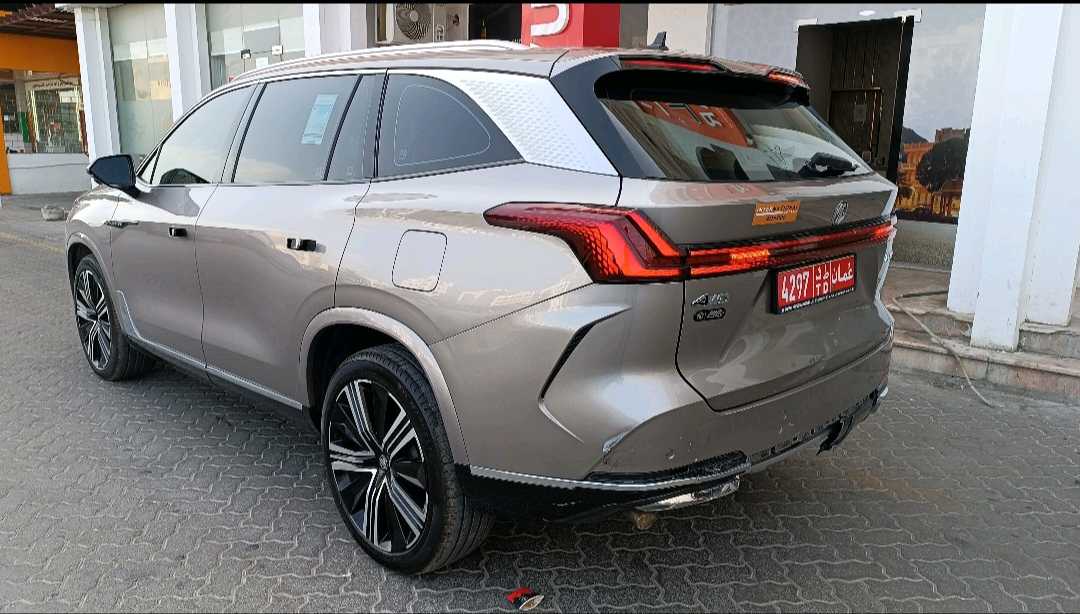 أم جي RX9 2026