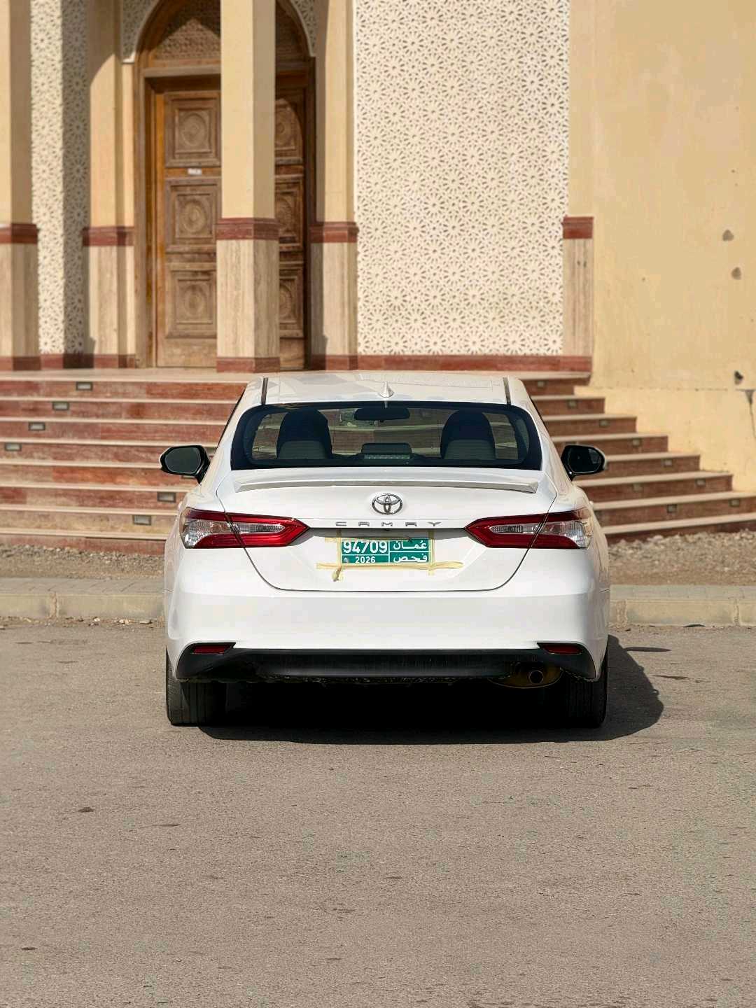 Car Image 2020 TOYOTA CAMRY LE