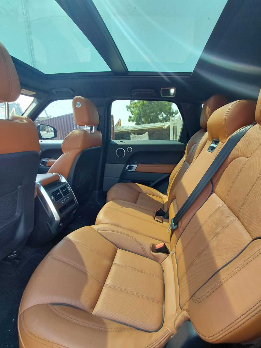Car Image 2017 LAND ROVER SPORT