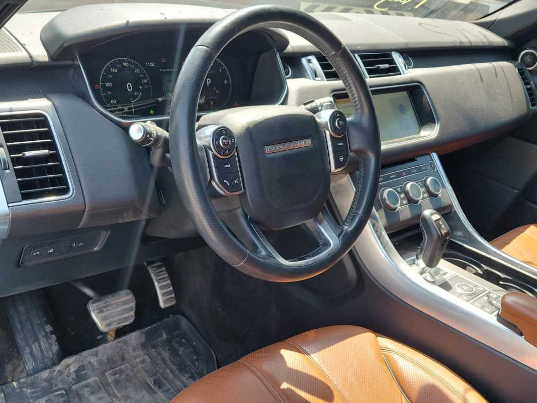 Car Image 2017 LAND ROVER SPORT
