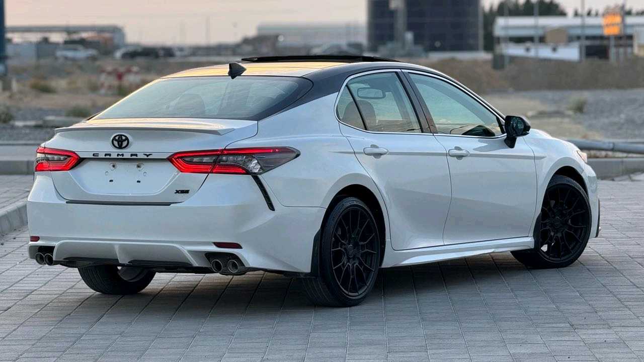Car Image 2021 TOYOTA CAMRY XSE
