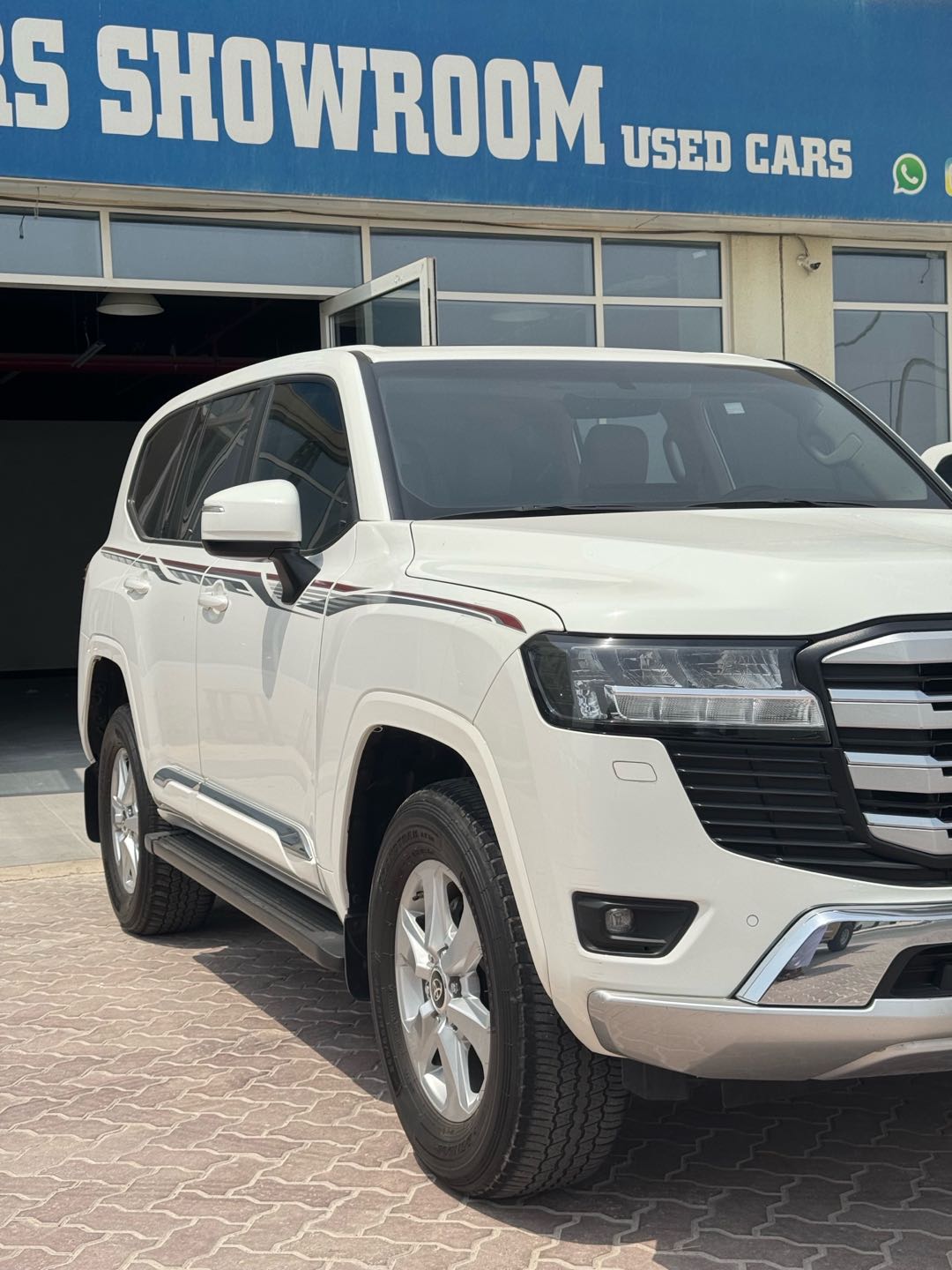 Car Image 2024 TOYOTA LAND CRUISER GX.R