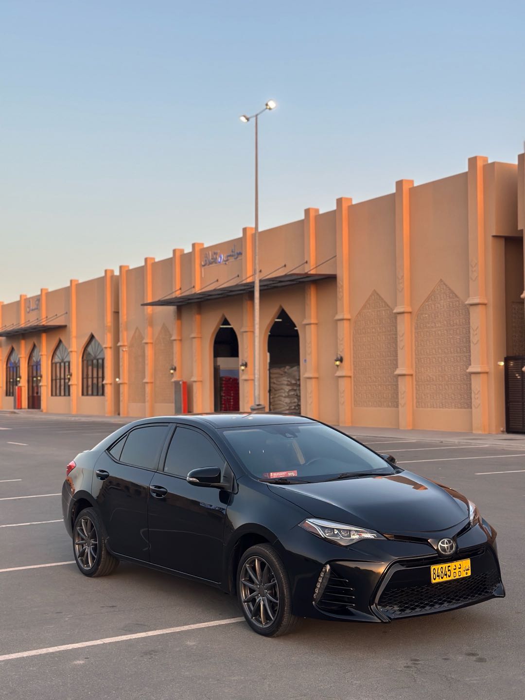 Car Image 2017 TOYOTA COROLLA SE