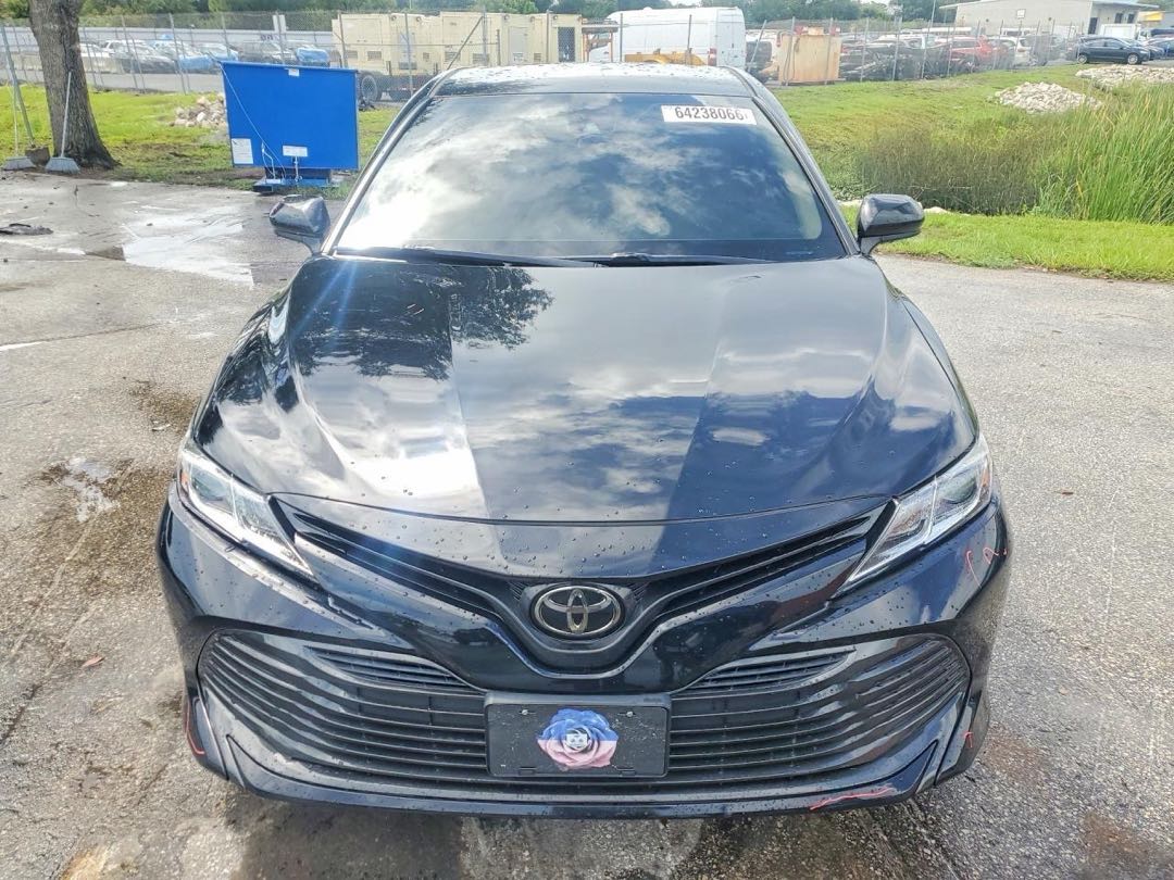 Car Image 2019 TOYOTA CAMRY