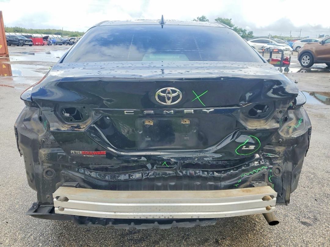 Car Image 2019 TOYOTA CAMRY