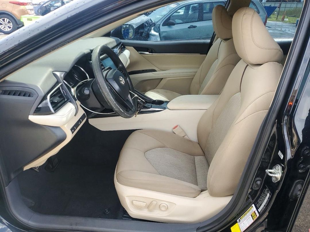 Car Image 2019 TOYOTA CAMRY