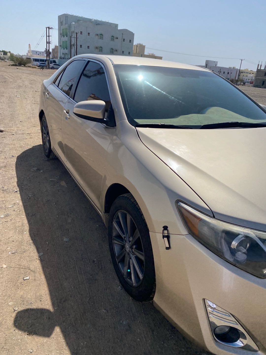 Car Image 2013 TOYOTA CAMRY LE