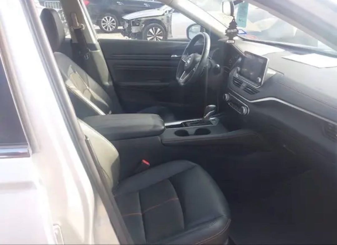 Car Image 2019 NISSAN ALTIMA