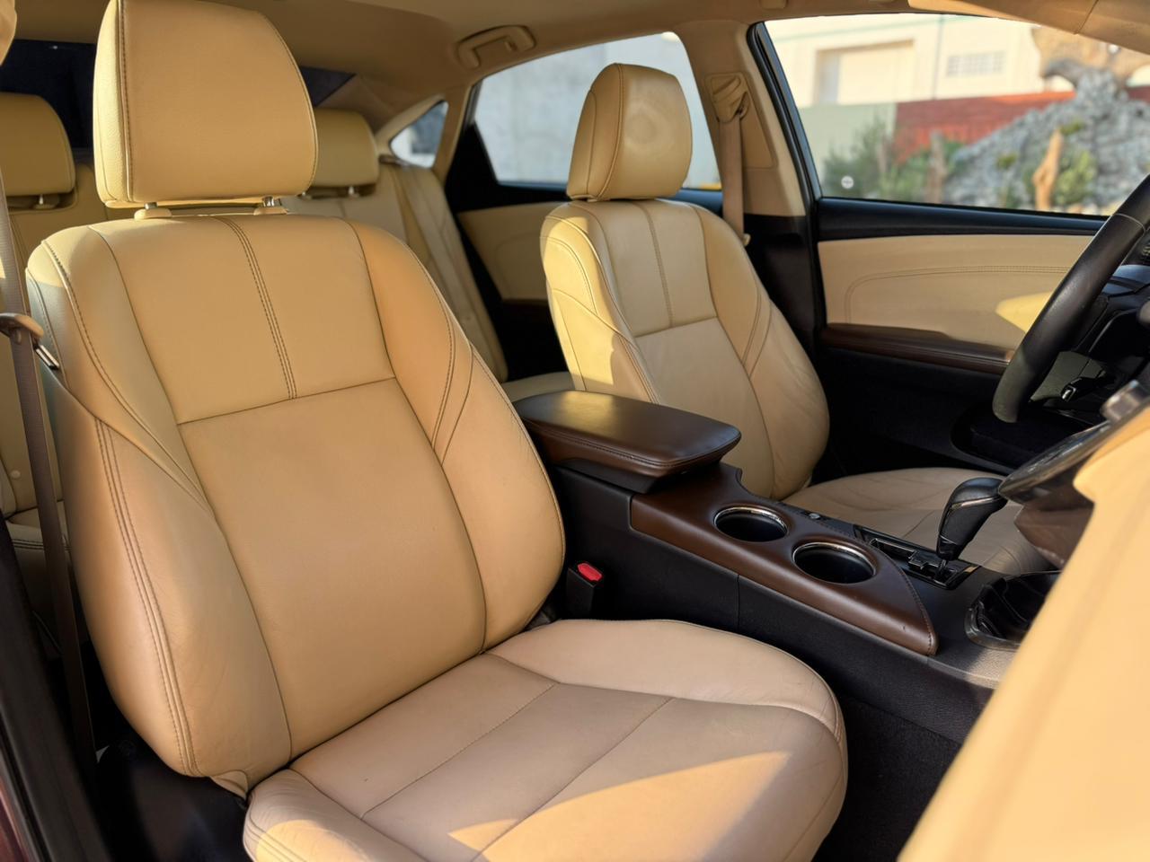 Car Image 2018 TOYOTA AVALON XLE