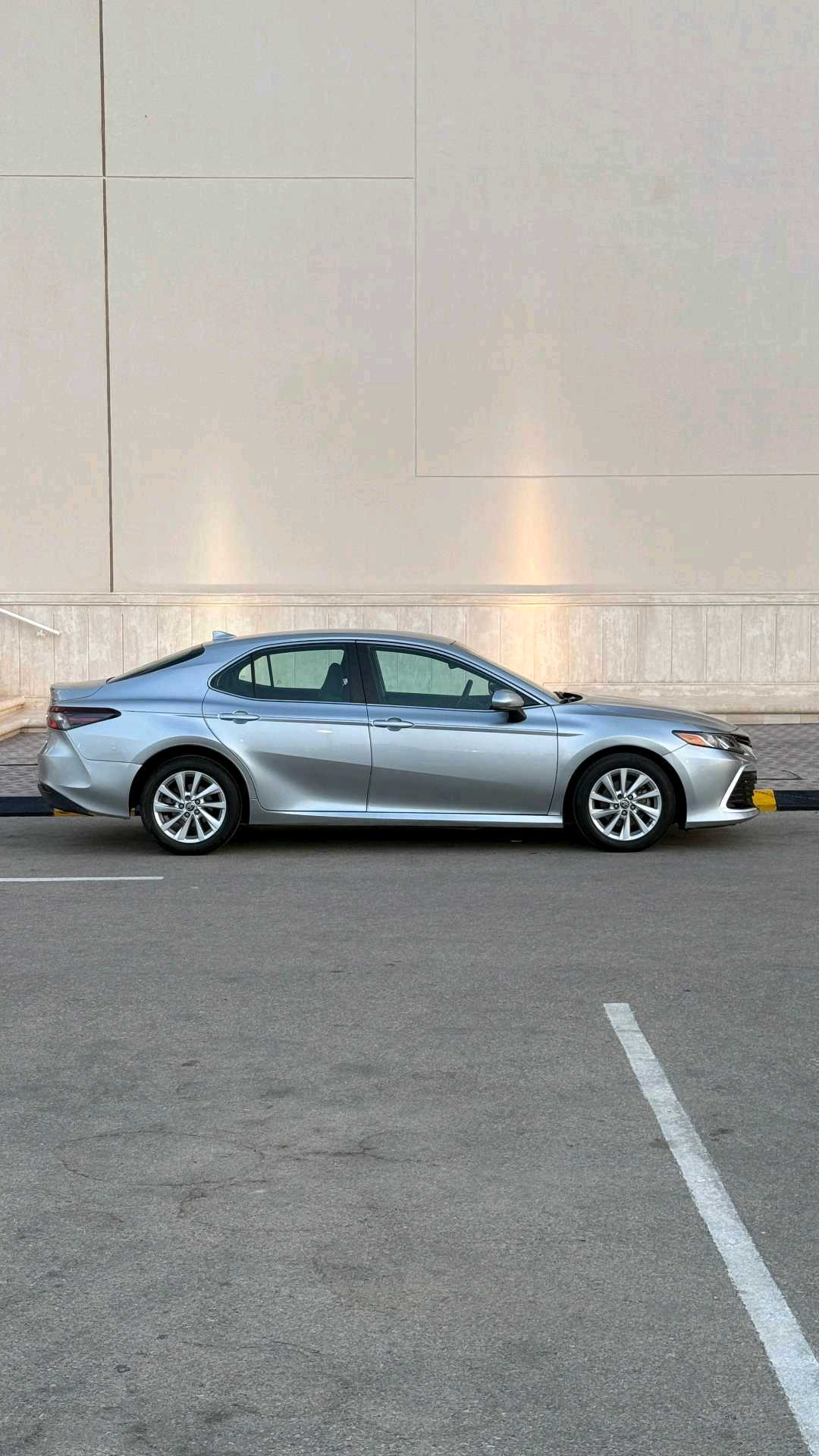 Car Image 2021 TOYOTA CAMRY LE
