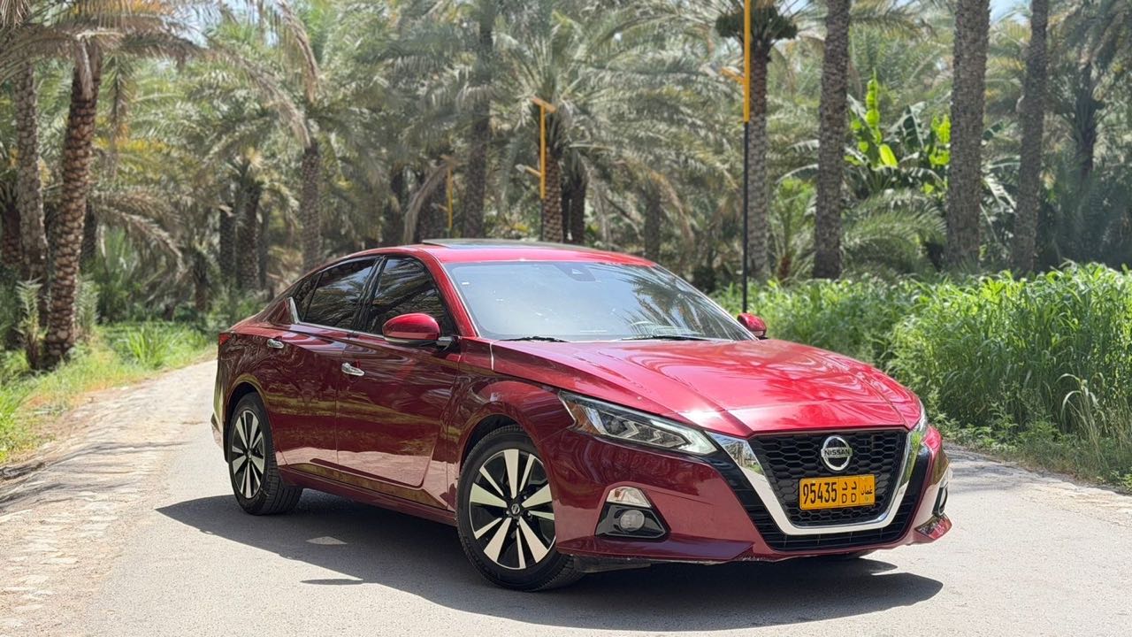 Car Image 2019 NISSAN ALTIMA SV