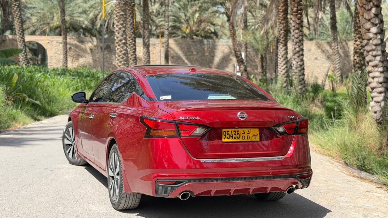 Car Image 2019 NISSAN ALTIMA SV